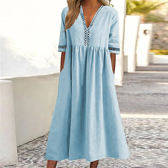 Spitzenkleid mit V-Ausschnitt und Taille