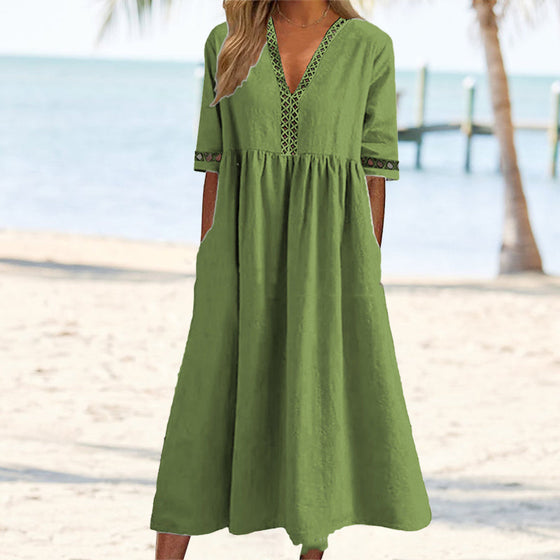 Spitzenkleid mit V-Ausschnitt und Taille