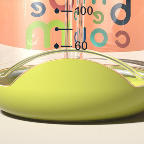 Baby-Trinkbecher mit Walspritzer