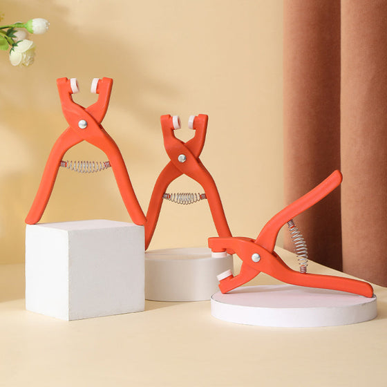 Werkzeugsatz mit fünf Klauenschnallen