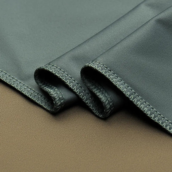 Klassisches knitterfreies Herrenhemd