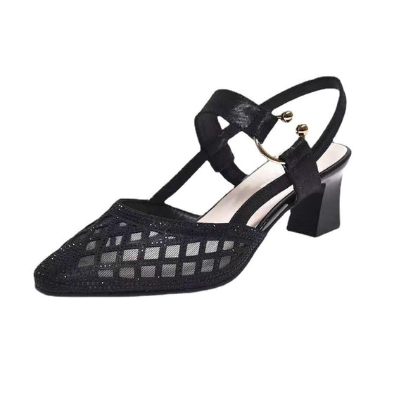 Spitz zulaufende Strass-Sandalen mit Knöchelriemen