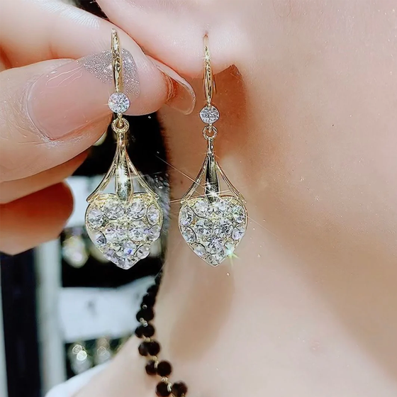 Blaue Diamant-Herz-Ohrringe