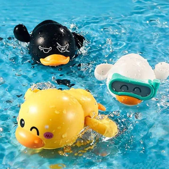 Schwimmender Pinguin